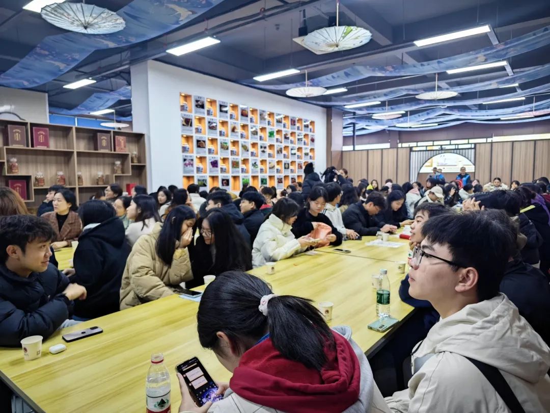 “邵陽學院第十九期青馬工程戶外素質拓展課”活動在湖南天香生物大健康產業園圓滿舉行